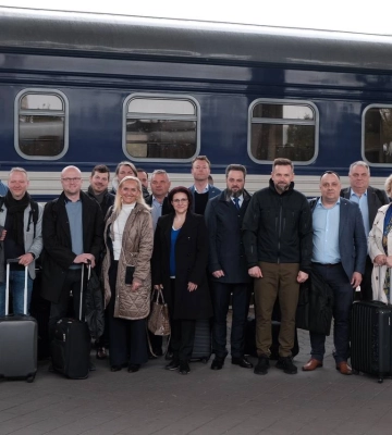 Закарпатський губернатор зустрів членів Міжнародного саміту міст і регіонів «Партнерство задля Перемоги»