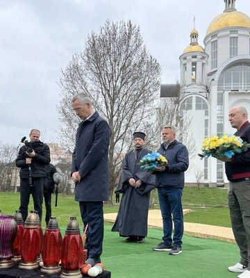 Столтенберг в Буче: &quot;НАТО продолжит оказывать беспрецедентную поддержку армии и народу Украины&quot;