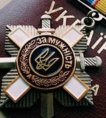 Двох військових з Кам&#039;янського, що на Дніпропетровщині, посмертно відзначили державними нагородами