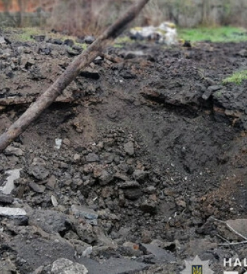 Погибли в собственном дворе: днем военные рф обстреляли Запорожскую область