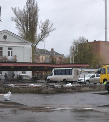 У Полтаві на «старій автостанції» з’явиться новий паркан і лави для очікування