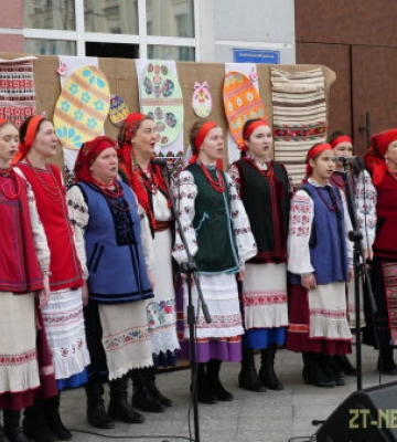 На головній пішохідній вулиці Житомира відбувся фестиваль «Великоднє мереживо»
