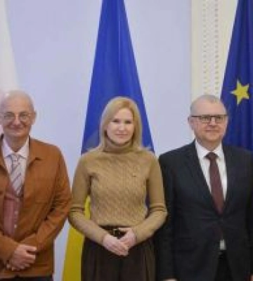 Маємо встановити місцезнаходження та повернути додому всіх незаконно вивезених українських дітей , — Віцеспікерка Олена&amp;hellip;