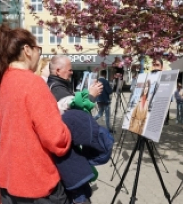 В Ужгороді відкрили виставку присвячену переселенцям