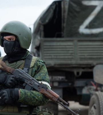 У Маріуполі фіксують рух військових вантажівок із боєкомплектом у напрямку Бердянська