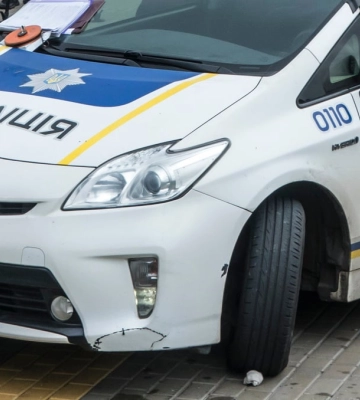 В Киеве пьяная женщина с разбитой головой устроила автомобильную гонку с полицией
