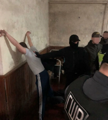 Поліцейські викрили канал постачання наркотиків у місця позбавлення волі