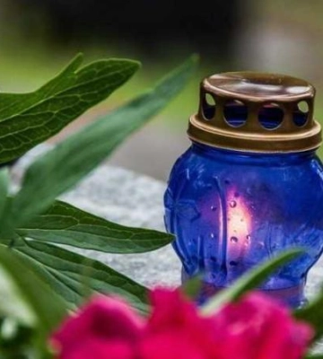 Як у Дніпрі працюватиме громадський транспорт на поминальні дні