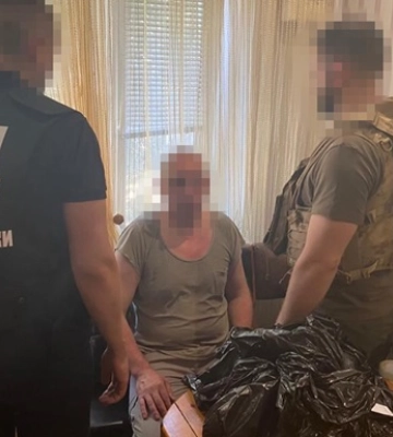 &quot;Зливав&quot; позиції ЗСУ своєму сину-військовослужбовцю РФ: за матеріалами СБУ 15 років тюрми отримав колаборант