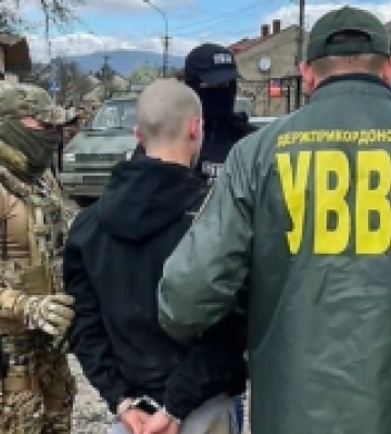 На Закарпатті затримали прикордонника-хабарника