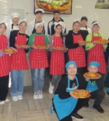 Для учнів Копитівського ліцею провели майстер-клас з приготування піци