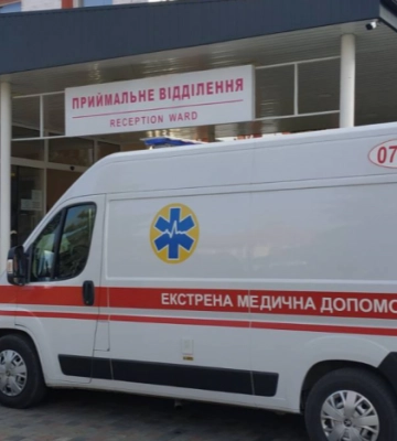 Втратив свідомість та не дихав: на Волині медики врятували чоловіка