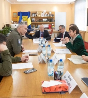 У центрі Парижа зʼявиться Київський сквер