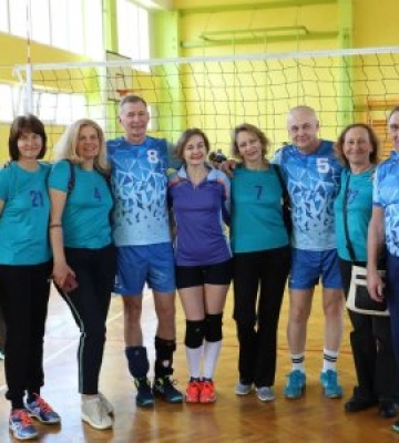 В Ужгороді – Всеукраїнський турнір із волейболу серед чоловічих та жіночих ветеранських команд