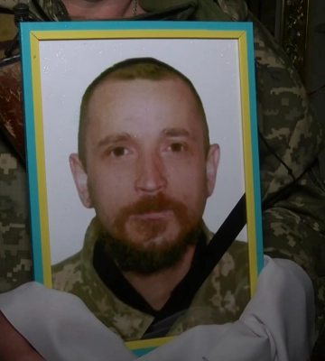 У Свято-Успенському соборі Полтави попрощалися із захисником Сергієм Нелюбою