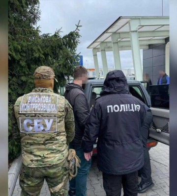 У Павлограді продавали авто з гуманітарної допомоги