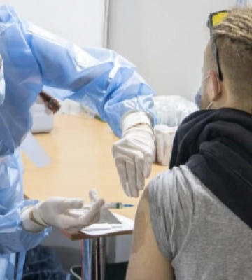 У Львові діятимуть мобільні пункти вакцинації: охочі можуть приходити й вакцинуватись