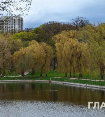 Хмарно з проясненнями і незначні дощі: прогноз погоди на 22 квітня