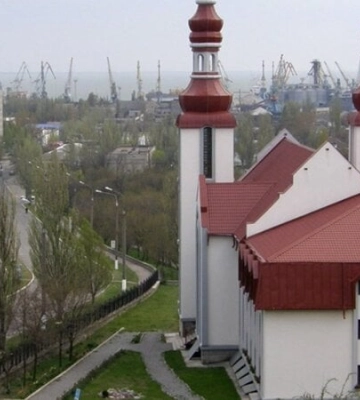Оккупанты захватили здание католического костела в Бердянске