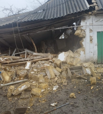За вчора рашисти пошкодили 3 приватні будинки, магазин, школу...