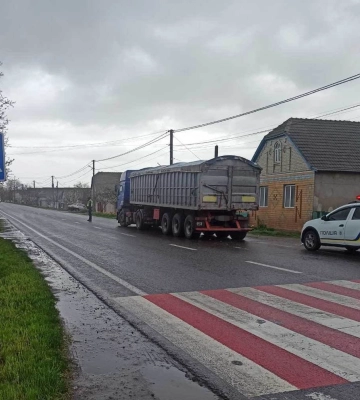 В Одеській області вантажівка наїхала на 81-річного чоловіка, - ФОТО