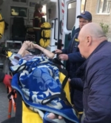 Підозра на інсульт: у Луцьку рятувальники прийшли на допомогу літній жінці 
