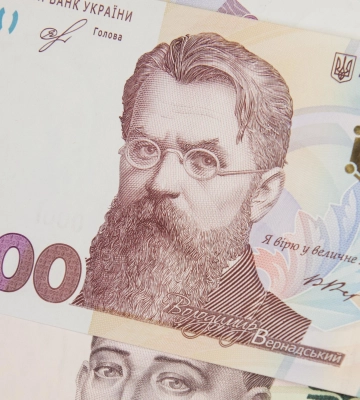 Хто в Україні заробляє найбільше: перелік спеціальностей