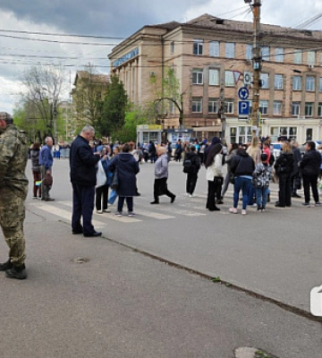 В Кривом Роге перекрыли движение транспорта в центре города