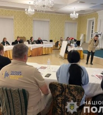 У Миколаєві поліцейські інструктори пройшли курс з навчання ризикам, пов’язаних з вибухонебезпечними предметами