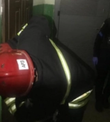 На Волині рятувальники визволили жінку, яка зачинилась в квартирі