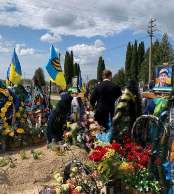 Як лучани готуються до Поминальної неділі 