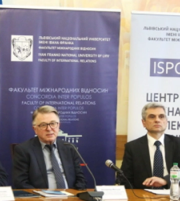 У ЛНУ ім. І. Франка провели конференцію «Криза сучасної системи міжнародної безпеки: українська формула миру»