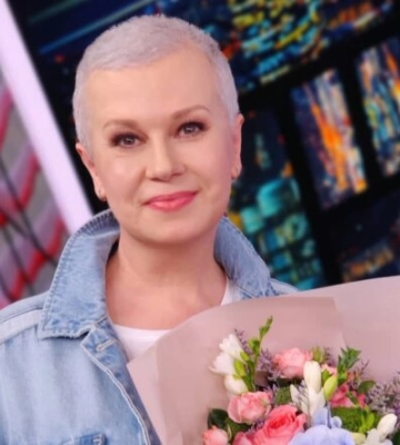 Ведуча Алла Мазур показала дітей, які змушені захищатись зі зброєю: &quot;Свідомо йде під вогонь заради всіх&quot;