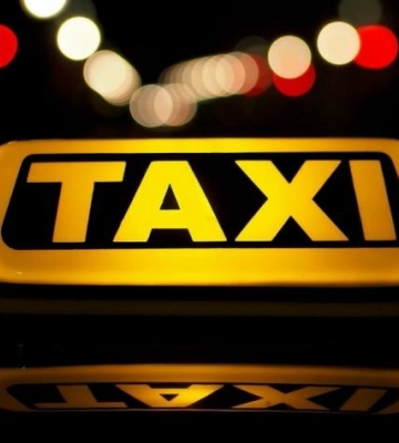 У Луцьку в комендантську годину спіймали водія, який таксував без ліцензії