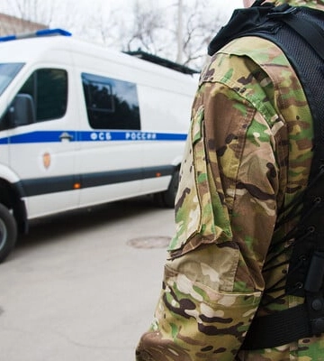 ФСБ слідкує за українцями, які в окупації відмовилися від паспортів РФ