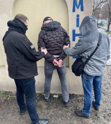 В Одесі затримали шахрая, який залякав жінку мобілізацією сина та видурив у неї чималі гроші