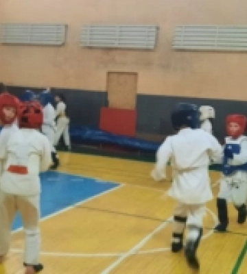У Корці каратисти під час благодійного тренування збирали кошти на лікування військового