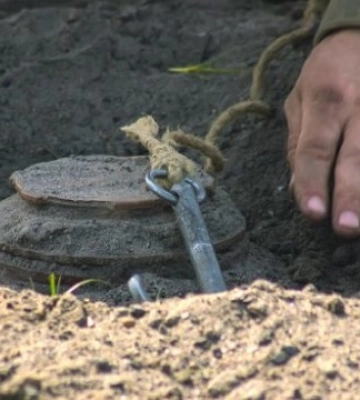На Запоріжжі ворог продовжує зводити фортифікаційні споруди та мінувати території - військові