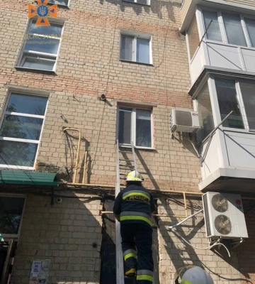 У Кропивницькому рятувальники допомогли жінці, яка потребувала медичної допомоги