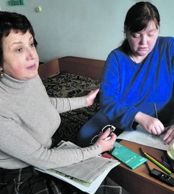 Від когось відмовились діти, а комусь Бог не дав стати батьками: історії людей з будинку престарілих біля Луцька