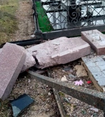 На Херсонщині росіяни обстріляли кладовище, - ОВА