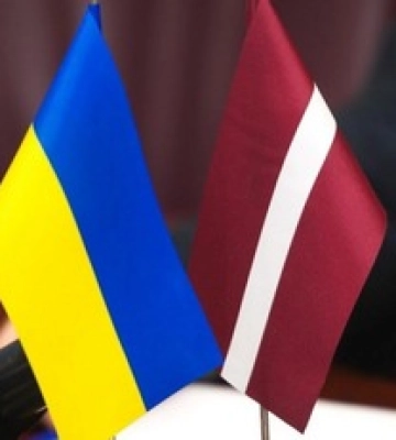 Українцям у Латвії допоможуть із вивченням мови: яку суму виділила влада