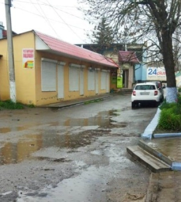 Рухався заднім ходом: в Одеській області автомобіль збив чоловіка
