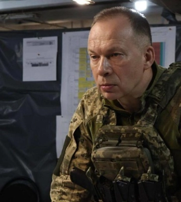 &quot;Продовжуємо утримувати стратегічні рубежі&quot;: Сирський розповів про черговий візит на Бахмутський напрямок