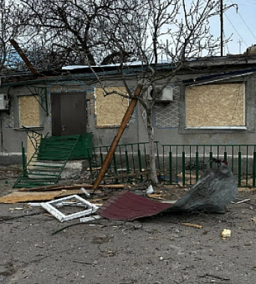 Троє поранених внаслідок ворожої атаки на Нікопольщину: поліція фіксує наслідки обстрілів