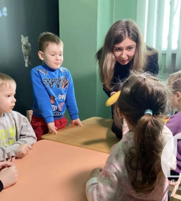 У Дніпрі працює Служба підтримки сімей з дітьми раннього та молодшого віку. Хто може туди звернутися