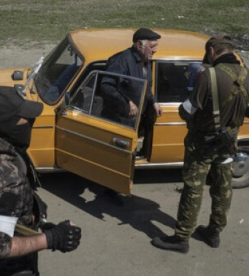 На Херсонщині загарбники погрожують залишити без медпослуг людей, які не отримали паспортів рф