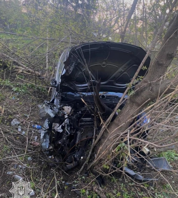 Збив у Рівному електроопору, втік, а потім повернувся на місце ДТП