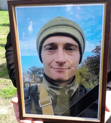 &quot;Написав, що їде в Бахмут, а за тиждень загинув&quot;. У Сумах попрощалися з воїном Валерієм Бубновим