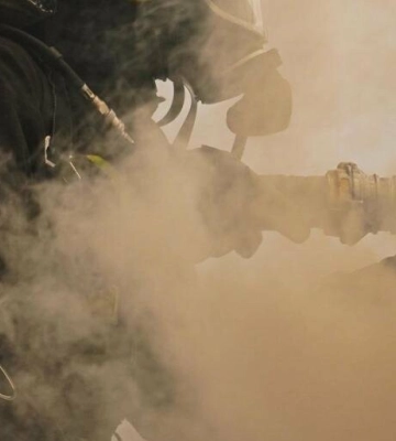 На Львівщині рятувальники під час пожежі врятували власника будинку, - ФОТО